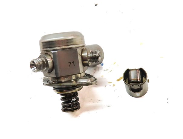 Thumbnail 2: 08-14 BMW 550i 650i 750i X5 X6 (F01 F10 E70 E71) 4.4L N63 MECHANICAL FUEL PUMP
