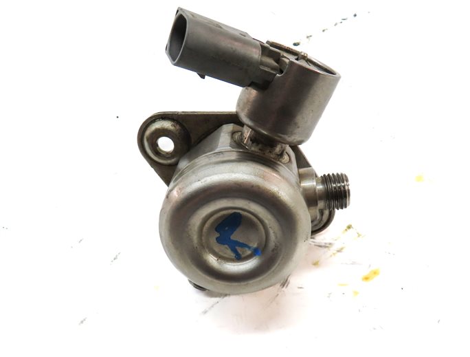 Thumbnail 7: 08-14 BMW 550i 650i 750i X5 X6 (F01 F10 E70 E71) 4.4L N63 MECHANICAL FUEL PUMP