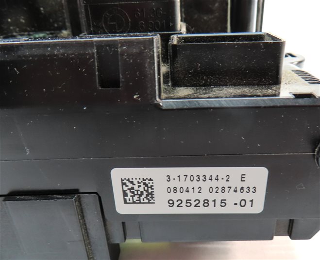 Thumbnail 4: 2012 BMW 5 6 7 SERIES F01 F10 F12 FRONT POWER DISTRIBUTION FUSE RELAY MODULE