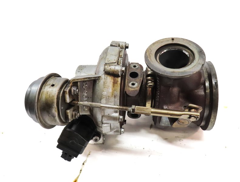 Thumbnail 4: 08-14 BMW 550i 750i X5 X6 (E70 E71 F01 F10) 4.4L N63 ENGINE RIGHT TURBOCHARGER