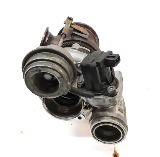 Thumbnail 2: 08-14 BMW 550i 750i X5 X6 (E70 E71 F01 F10) 4.4L N63 ENGINE LEFT TURBOCHARGER
