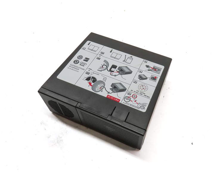 Thumbnail 1: 2015 AUDI SQ5 (B8 8R) EMERGENCY ROADSIDE TIRE AIR COMPRESSOR PUMP