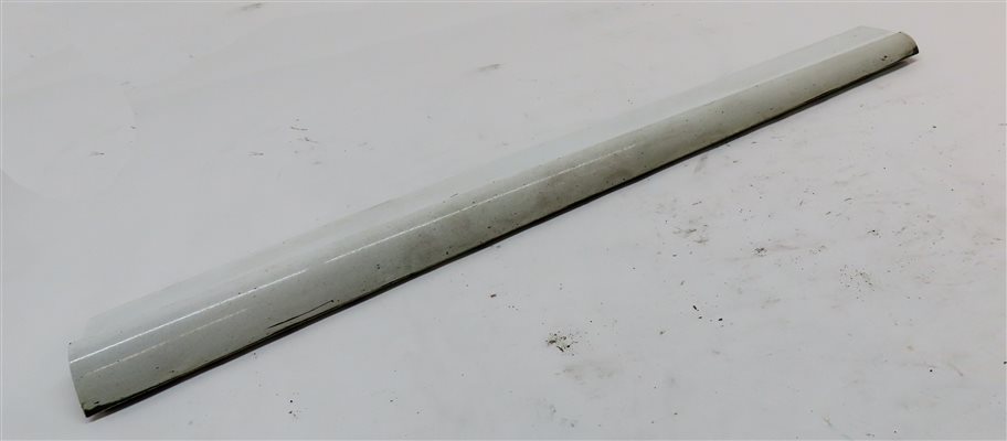 Thumbnail 3: 14-17 AUDI SQ5 B8 8R S-LINE FRONT RIGHT PASSENGER LOWER DOOR MOULDING (White)