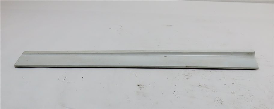 Thumbnail 4: 14-17 AUDI SQ5 B8 8R S-LINE FRONT RIGHT PASSENGER LOWER DOOR MOULDING (White)