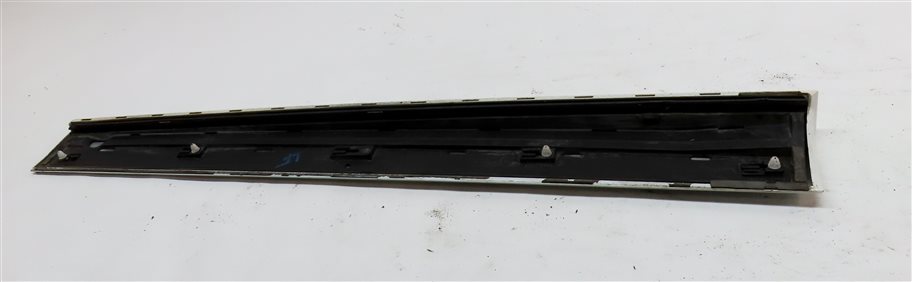 Thumbnail 6: 14-17 AUDI SQ5 B8 8R S-LINE FRONT LEFT DRIVER LOWER DOOR TRIM MOULDING (White)
