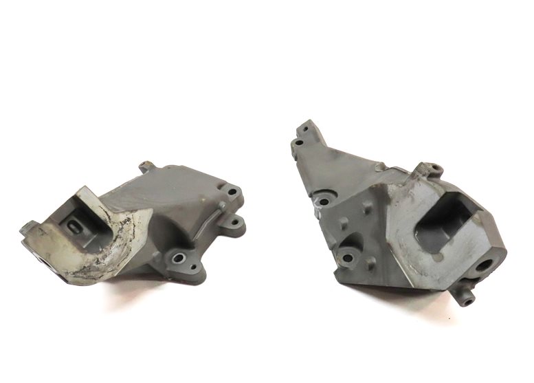 Thumbnail 2: 2015 MERCEDES GL550 (X166) 4.6L ENGINE MOTOR MOUNT SUPPORT BRACKET SET/2