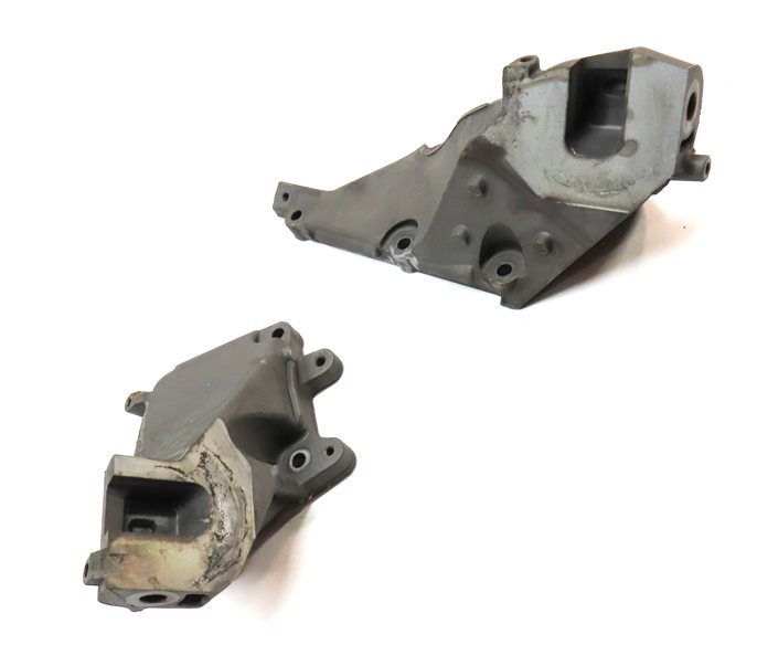 Thumbnail 3: 2015 MERCEDES GL550 (X166) 4.6L ENGINE MOTOR MOUNT SUPPORT BRACKET SET/2