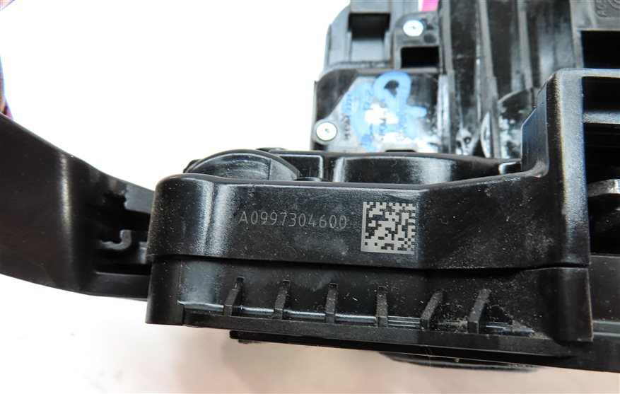 Thumbnail 10: 13-15 MERCEDES GL CLASS (X166) REAR RIGHT LOCK LATCH ACTUATOR & SOFT CLOSE MOTOR