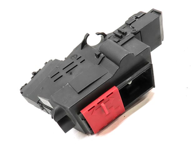 Thumbnail 3: 20 15 MERCEDES GL550 (X166) 4.6L ENGINE RELAY POWER JUNCTION CONTROL BOX