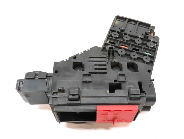 Thumbnail 5: 20 15 MERCEDES GL550 (X166) 4.6L ENGINE RELAY POWER JUNCTION CONTROL BOX