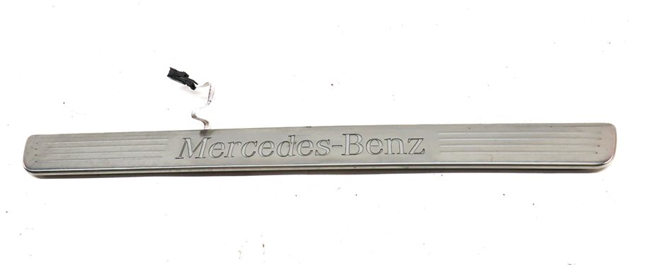 Thumbnail 4: 2015 MERCEDES GL550 (X166) FRONT LEFT & RIGHT DOOR SILL SCUFF TRIM PANEL SET/2