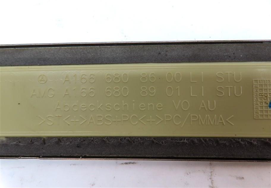 Thumbnail 9: 2015 MERCEDES GL550 (X166) FRONT LEFT & RIGHT DOOR SILL SCUFF TRIM PANEL SET/2