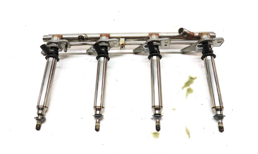 Thumbnail 6: 15 MERCEDES GL550 (X166) 4.6L LEFT & RIGHT ENGINE MOTOR FUEL RAIL & INJECTOR SET