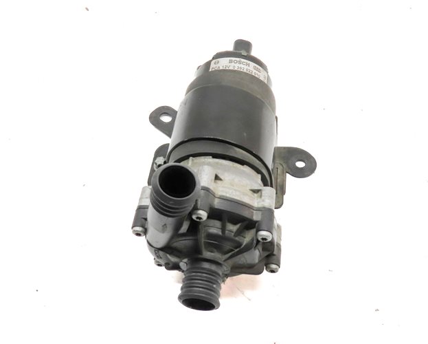Thumbnail 2: 2015 MERCEDES GL550 (X166) 4.6L ENGINE MOTOR AUXILIARY WATER COOLANT PUMP