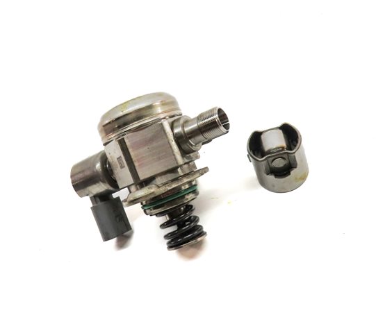 Thumbnail 2: 2011-2020 MERCEDES E500 E550 S600 SL450 SL550 GL550 LEFT MECHANICAL FUEL PUMP
