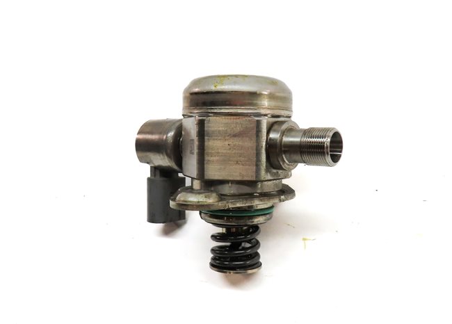 Thumbnail 5: 2011-2020 MERCEDES E500 E550 S600 SL450 SL550 GL550 LEFT MECHANICAL FUEL PUMP