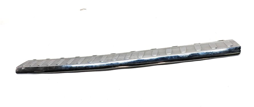 Thumbnail 2: 2015 MERCEDES GL550 (X166) REAR TRUNK BUMPER STEP PAD SCUFF PLATE TRIM PANEL