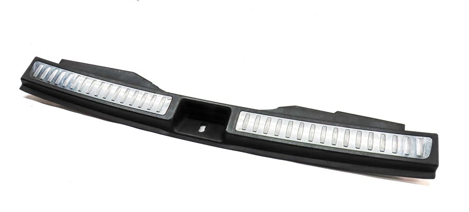 2015 MERCEDES GL550 (X166) REAR TRUNK TAILGATE HATCH SILL TRIM SCUFF PLATE PANEL