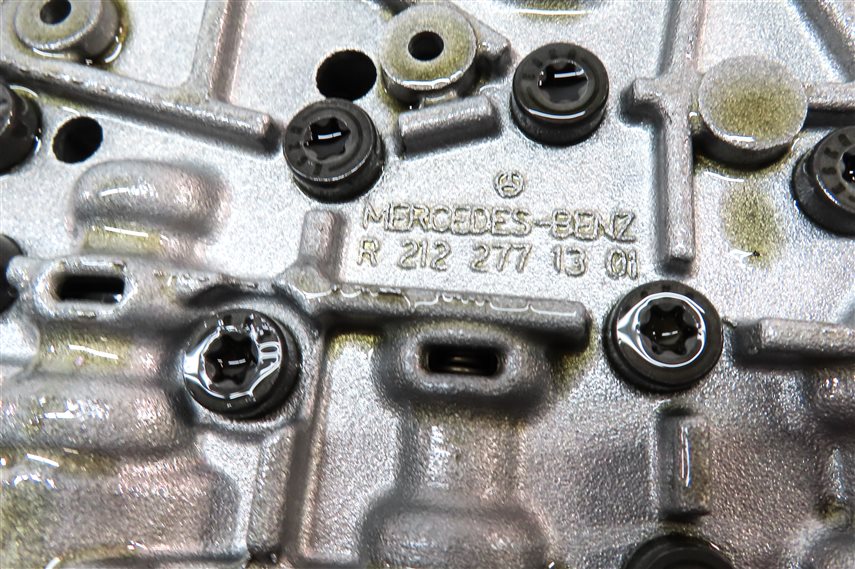 Thumbnail 8: 15-20 MERCEDES C E S GL ML (W205 W212 W166 W222 X166) TRANSMISSION VALVE BODY