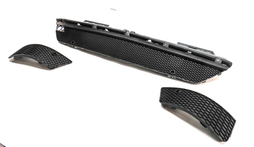 Thumbnail 1: 2015 MERCEDES GL550 (X166) REAR LOWER BUMPER GRILLE TRIM SET/ 3