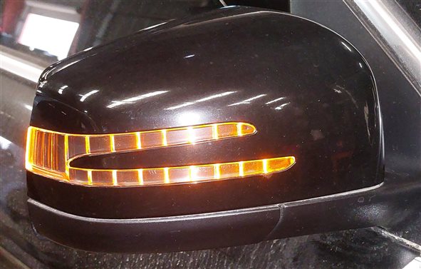 Thumbnail 2: 2013-2016 MERCEDES GL350 GL450 GL550 (X166) RIGHT CAMERA DOOR MIRROR (Black)