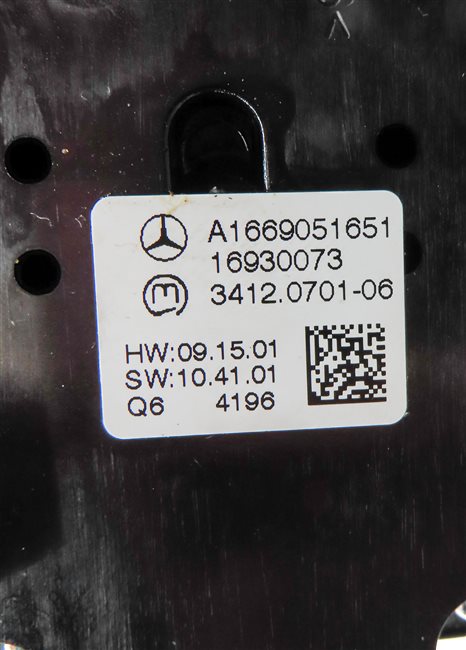 Thumbnail 6: 15 MERCEDES GL550 (X166) HILL DESCENT SUSPENSION RIDE HEIGHT SELECT BUTTON PANEL