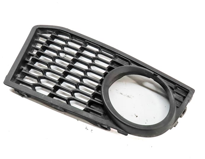 Thumbnail 1: 2011-2013 BMW 528i 535i 550i F10 FRONT RIGHT PASSENGER FOG LIGHT GRILLE TRIM