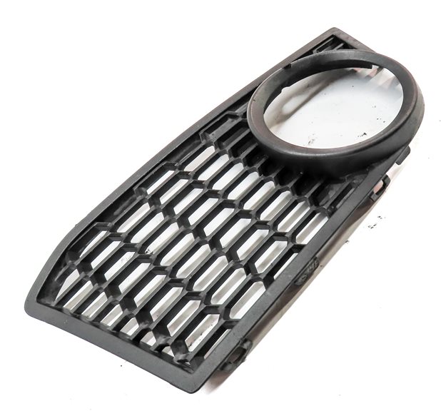 Thumbnail 3: 2011-2013 BMW 528i 535i 550i F10 FRONT RIGHT PASSENGER FOG LIGHT GRILLE TRIM