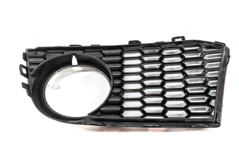 Thumbnail 5: 2011-2013 BMW 528i 535i 550i F10 FRONT RIGHT PASSENGER FOG LIGHT GRILLE TRIM
