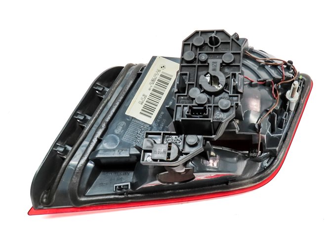 Thumbnail 4: 2011-2013 BMW 528i 535i 550i M5 (F10) LEFT REAR TRUNK LID TAILLIGHT LIGHT LAMP
