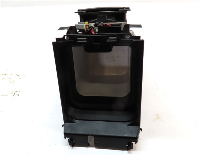 Thumbnail 7: 2006 LAND ROVER LR3 FRONT CENTER CONSOLE MINI FRIDGE COMPARTMENT ASSEMBLY