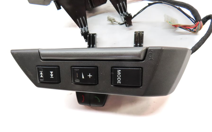 Thumbnail 4: 2006 LAND ROVER LR3 STEERING WHEEL CRUISE RADIO CONTROL SWITCH BUTTON SET/2