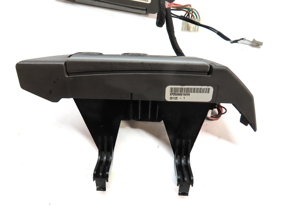 Thumbnail 9: 2006 LAND ROVER LR3 STEERING WHEEL CRUISE RADIO CONTROL SWITCH BUTTON SET/2