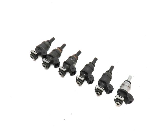 Thumbnail 1: 2002-2006 BMW 325i (E46) 2.5L SLEV MOTOR (265S6) ENGINE FUEL INJECTOR SET (6)
