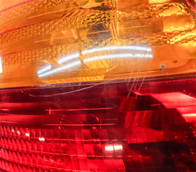 Thumbnail 8: 2001-2005 BMW 325i (E46) WAGON RIGHT PASSENGER SIDE TAILLIGHT BRAKE LIGHT LAMP