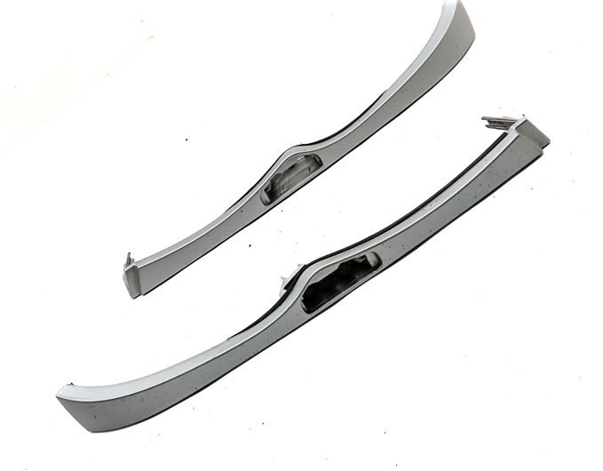 Thumbnail 3: 2003 BMW 325XIT WAGON (E46) FRONT LEFT & RIGHT LOWER HEADLIGHT LAMP TRIM SET/2