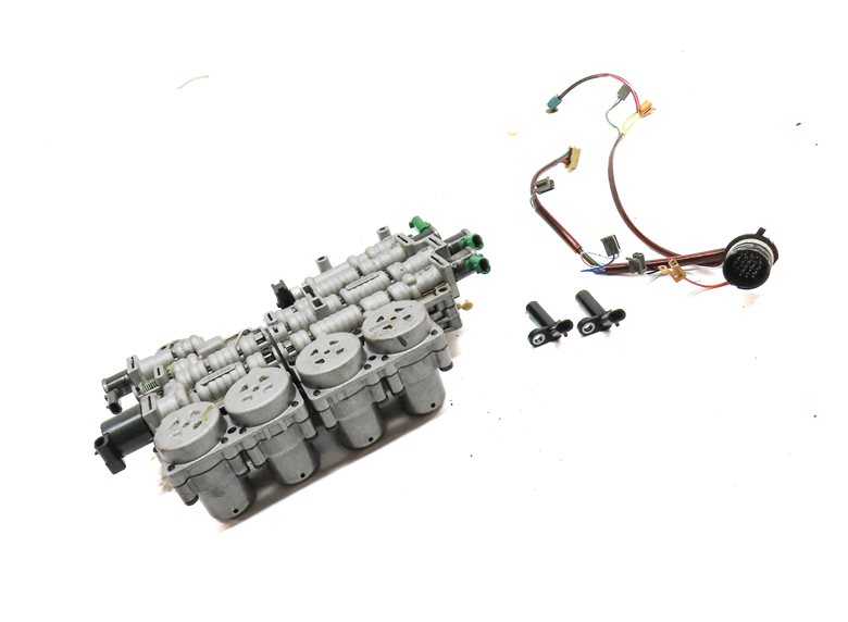 Thumbnail 3: 2003 BMW 325Xi (E46) AWD Xi A5S AUTOMATIC TRANSMISSION VALVE BODY