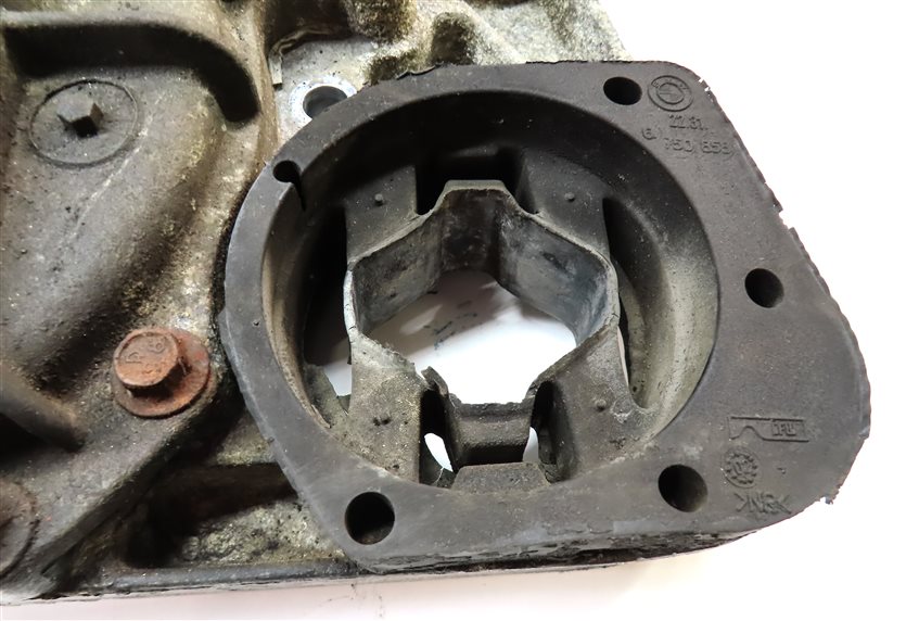 Thumbnail 6: 2001-2003 BMW 325Xi 330Xi (E46) AWD Xi FRONT TRANSFER CASE ASSEMBLY