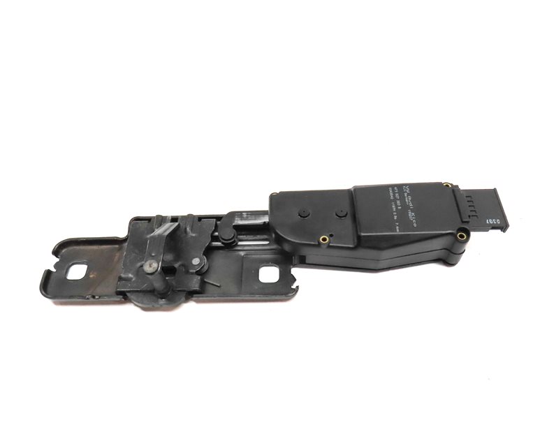 Thumbnail 2: 2007 AUDI Q7 (4HL) REAR TRUNK LIFTGATE HATCH LID STRIKER PLATE ACTUATOR