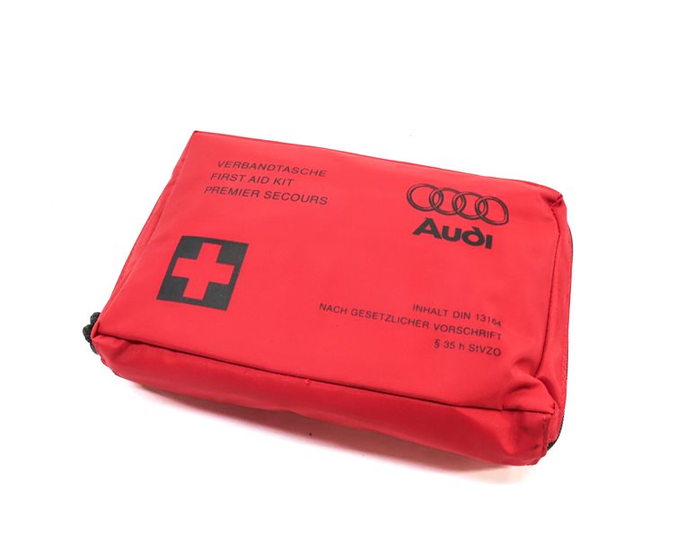 2007 AUDI Q7 (4HL) EMERGENCY FIRST AID MEDICAL CARE KIT w/ CASE