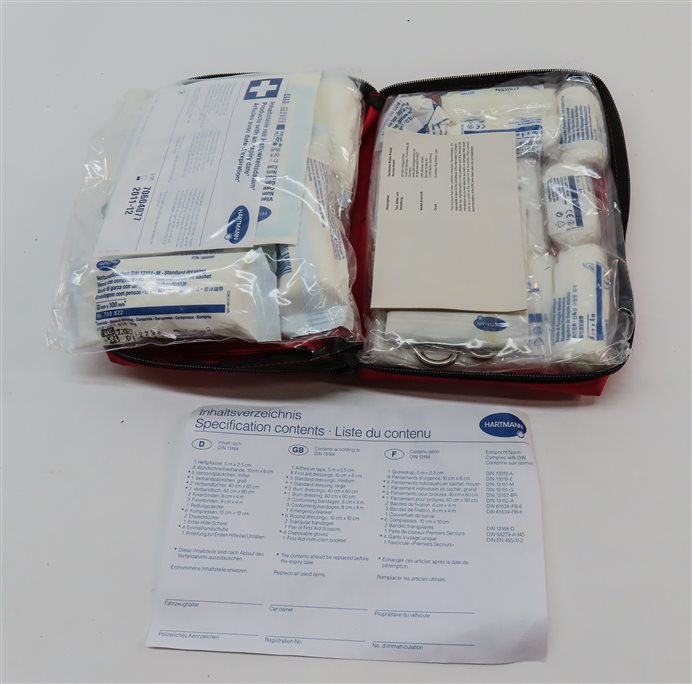 Thumbnail 4: 2007 AUDI Q7 (4HL) EMERGENCY FIRST AID MEDICAL CARE KIT w/ CASE