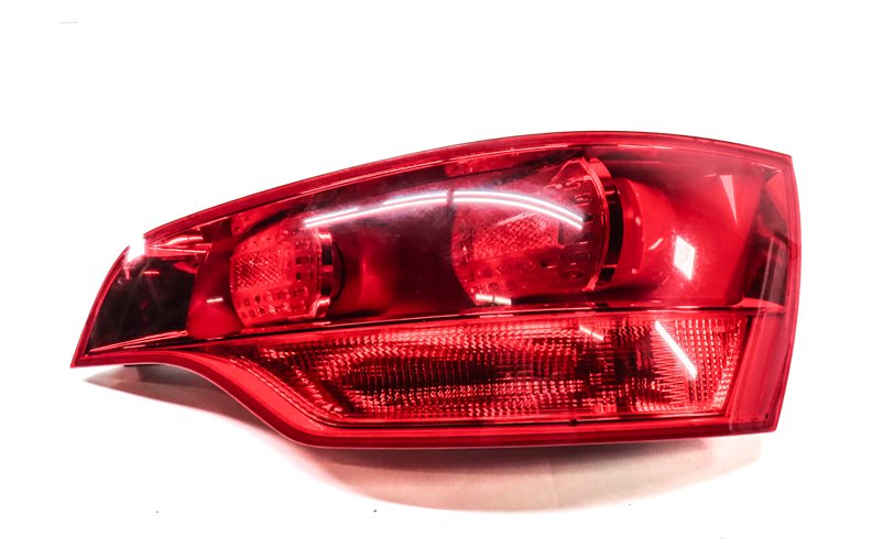 Thumbnail 3: 2007-2009 AUDI Q7 (4L) RIGHT PASSENGER REAR TAILLIGHT BRAKE LIGHT LAMP