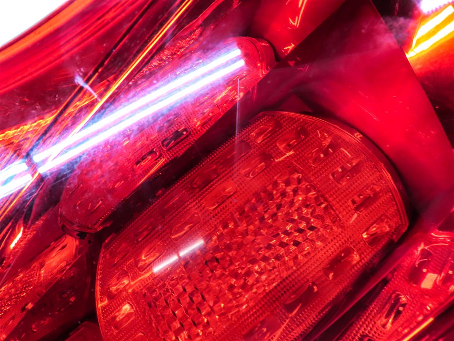 Thumbnail 7: 2007-2009 AUDI Q7 (4L) RIGHT PASSENGER REAR TAILLIGHT BRAKE LIGHT LAMP
