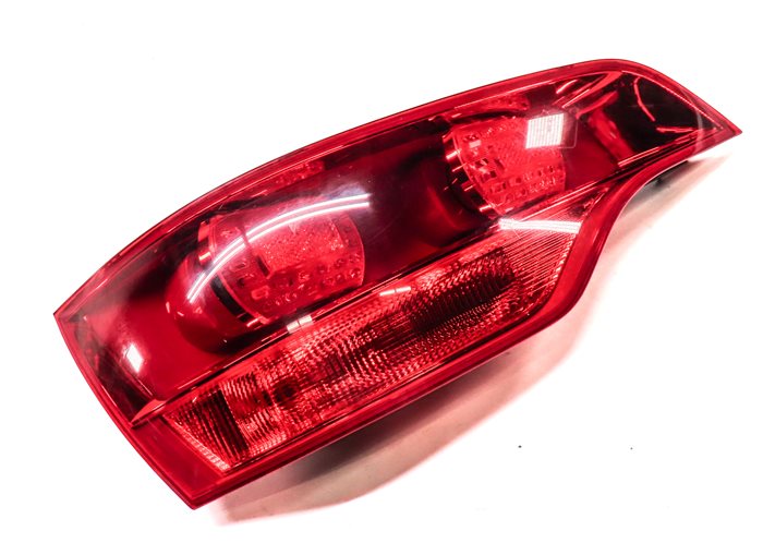 Thumbnail 4: 2007-2009 AUDI Q7 (4L) LEFT DRIVER REAR HATCH TAILLIGHT BRAKE LIGHT LAMP