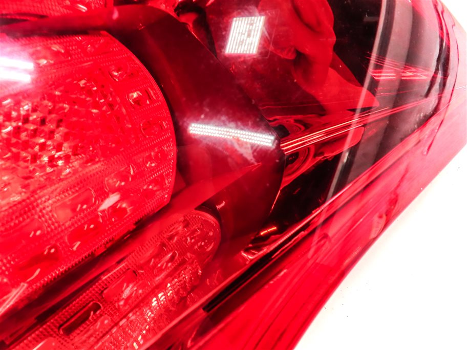 Thumbnail 7: 2007-2009 AUDI Q7 (4L) LEFT DRIVER REAR HATCH TAILLIGHT BRAKE LIGHT LAMP