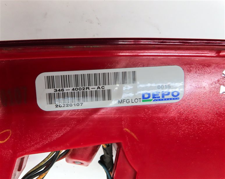 Thumbnail 6: 2007-2015 AUDI Q7 (4L) RIGHT PASSENGER REAR BUMPER LOWER TAILLIGHT LIGHT LAMP