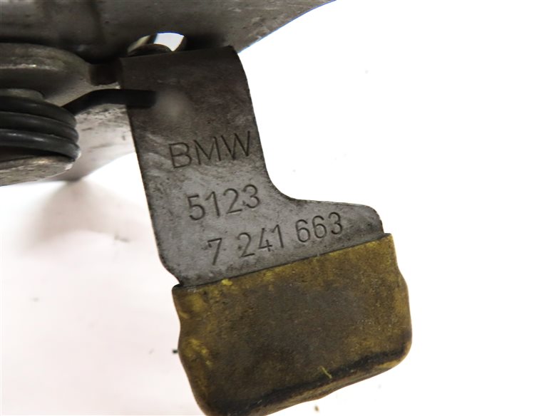 Thumbnail 8: 2013 BMW 335I CONVERTIBLE (E93) FRONT HOOD LID SAFETY CATCH HOOK LATCH SET/3
