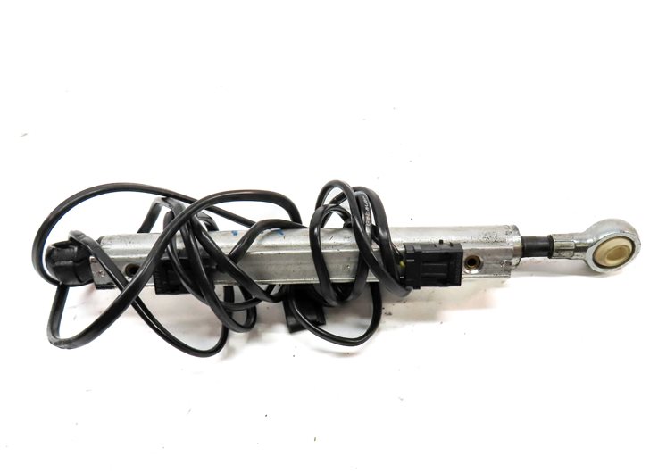 Thumbnail 6: 2013 BMW 335I CONVERTIBLE (E93) REAR CONVERTIBLE TOP RAM CYLINDER SET/2
