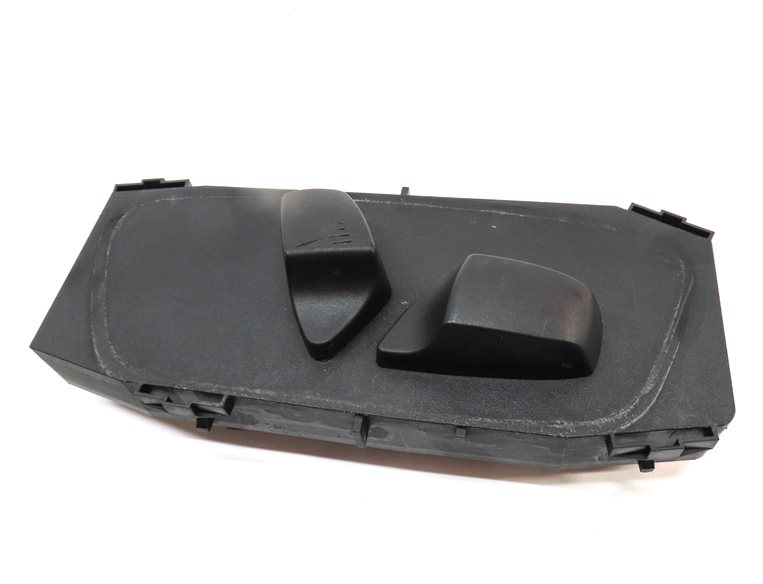 Thumbnail 2: 13 BMW 335I CONVERTIBLE (E93) FRONT RIGHT PASSENGER SEAT POSITION ADJUST SWITCH