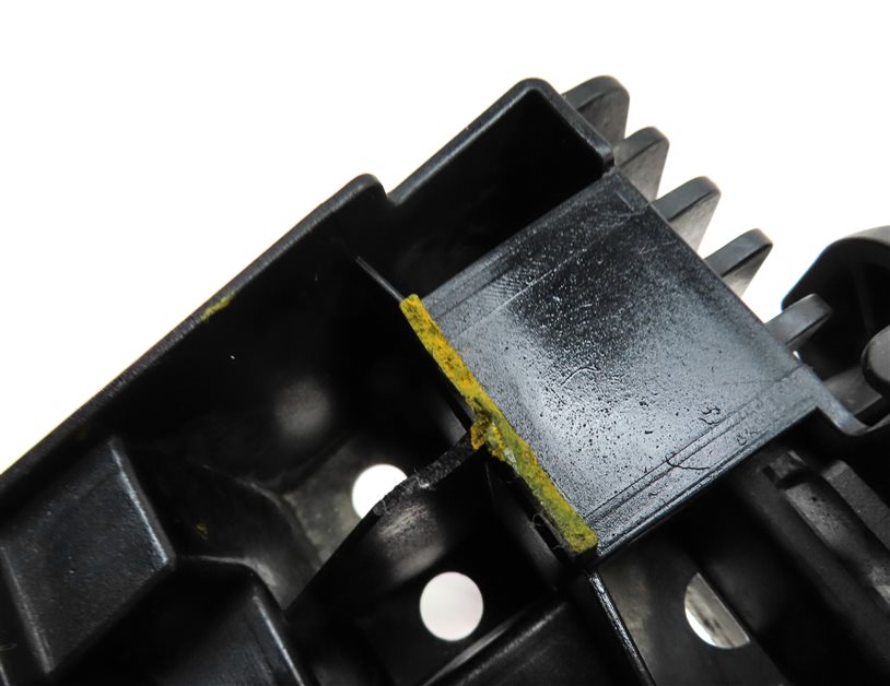 Thumbnail 8: 2008 PORSCHE CAYENNE (955) FRONT RIGHT PASSENGER HEADLIGHT LAMP MOUNT BRACKET